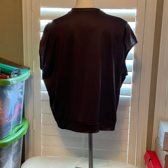 SHEIN Glossy Black Muscle Tee - Picture 3 of 7